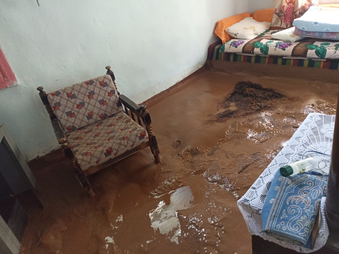 Sağanak ve Dolu Yağışı Darende’de Su Baskınlarına Neden Oldu