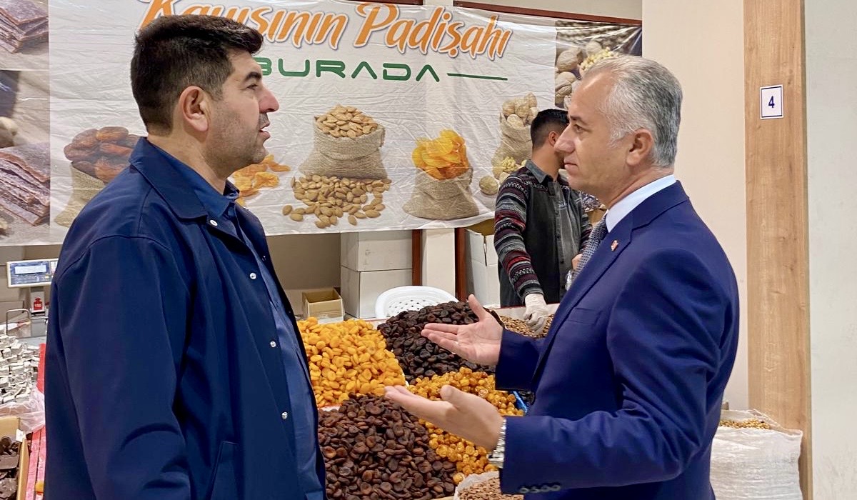 “Kayısı siyaset üstü bir değerdir, bu şehrin alın teridir” 