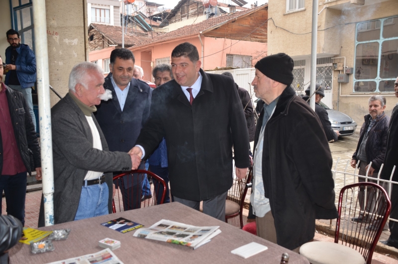 İYİ Partili Parlak vatandaşın sorununa ortak oldu 