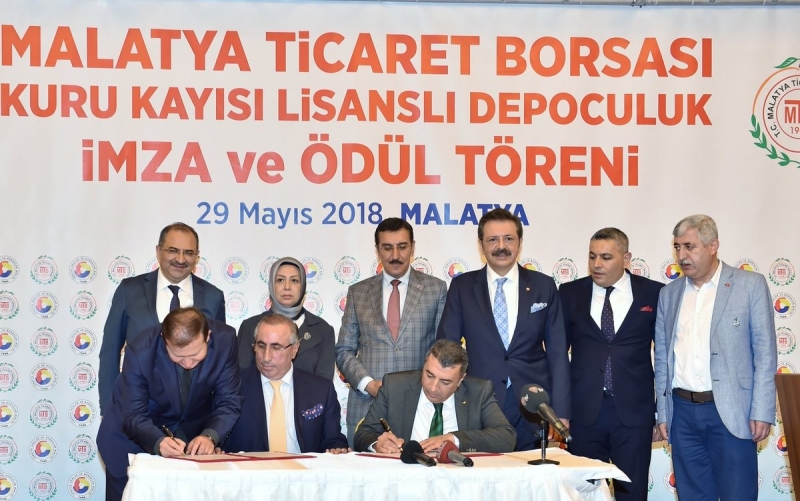  Kuru kayısı lisanslı depoculukta imzalar atıldı